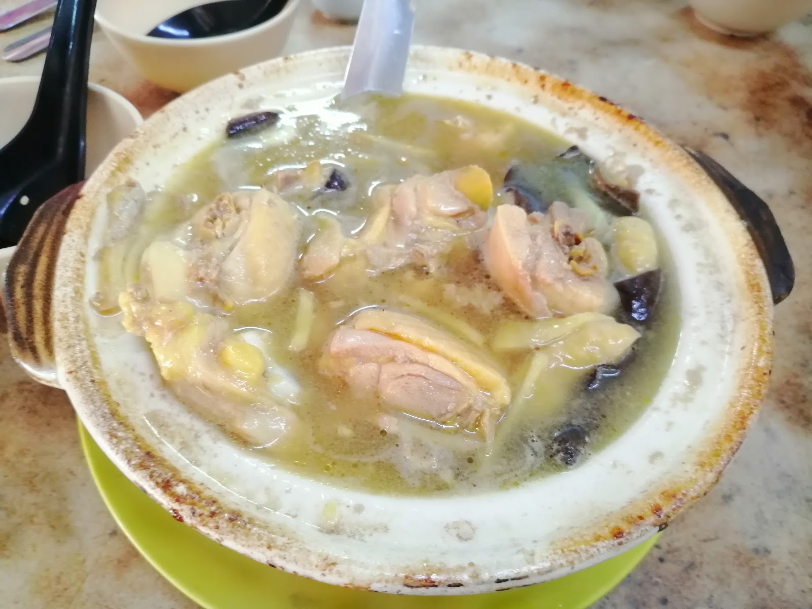 潮洲平瓦煲肉骨茶 9