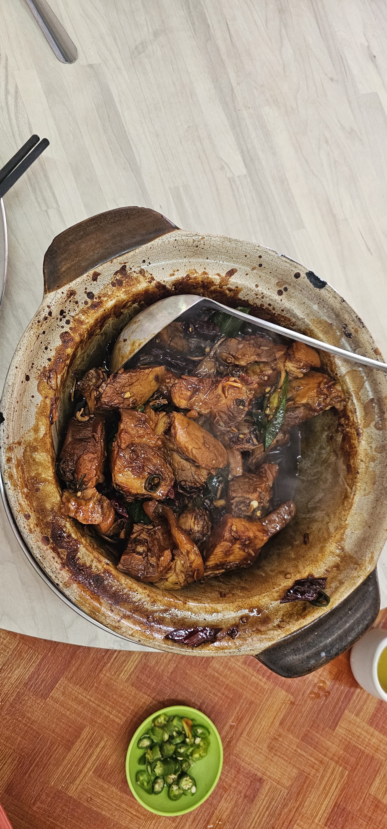 潮洲平瓦煲肉骨茶 12